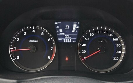 Hyundai Solaris II рестайлинг, 2011 год, 739 000 рублей, 18 фотография