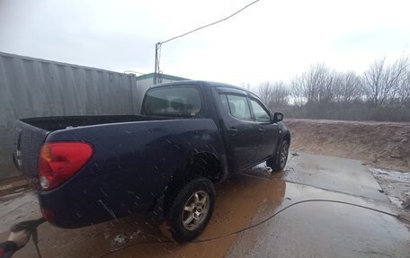 Mitsubishi L200 IV рестайлинг, 2011 год, 850 000 рублей, 6 фотография