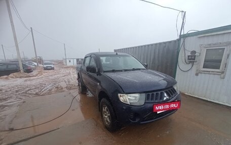 Mitsubishi L200 IV рестайлинг, 2011 год, 850 000 рублей, 7 фотография