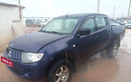 Mitsubishi L200 IV рестайлинг, 2011 год, 850 000 рублей, 3 фотография
