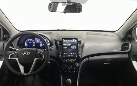 Hyundai Solaris II рестайлинг, 2014 год, 865 000 рублей, 11 фотография