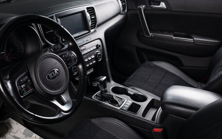 KIA Sportage IV рестайлинг, 2017 год, 2 199 000 рублей, 16 фотография