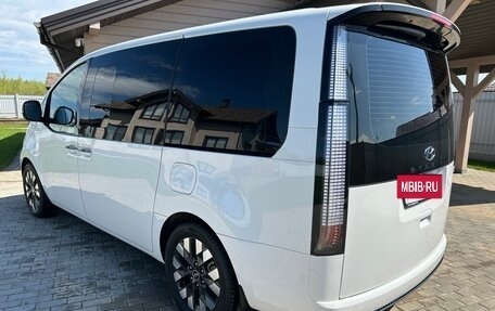 Hyundai Staria, 2022 год, 6 700 000 рублей, 4 фотография