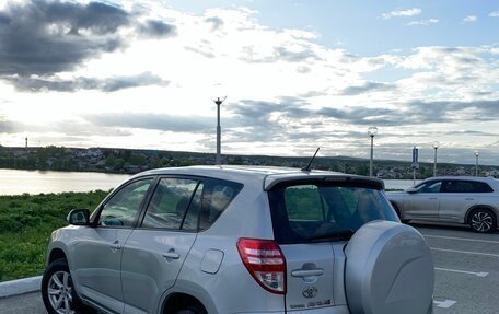 Toyota RAV4, 2010 год, 1 850 000 рублей, 14 фотография