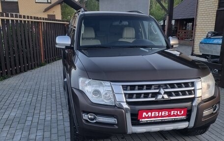 Mitsubishi Pajero IV, 2017 год, 3 150 000 рублей, 4 фотография