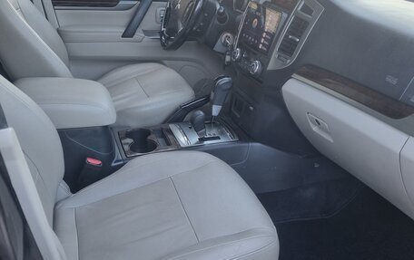 Mitsubishi Pajero IV, 2017 год, 3 150 000 рублей, 19 фотография