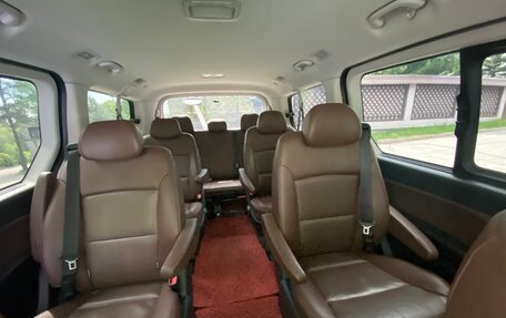 Hyundai Grand Starex Grand Starex I рестайлинг 2, 2018 год, 4 300 000 рублей, 6 фотография