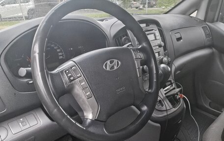 Hyundai Grand Starex Grand Starex I рестайлинг 2, 2008 год, 950 000 рублей, 2 фотография
