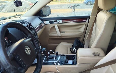 Volkswagen Touareg III, 2005 год, 500 000 рублей, 4 фотография