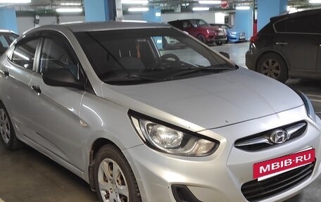 Hyundai Solaris II рестайлинг, 2013 год, 725 000 рублей, 12 фотография