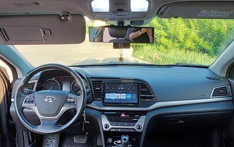 Hyundai Elantra VI рестайлинг, 2017 год, 1 530 000 рублей, 10 фотография