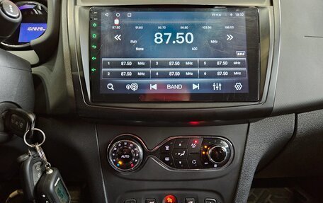 Renault Sandero II рестайлинг, 2017 год, 949 000 рублей, 14 фотография