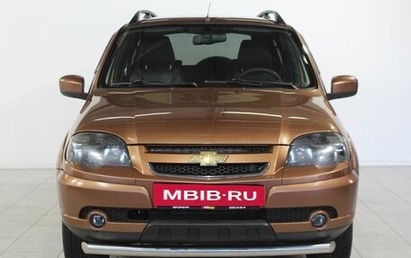 Chevrolet Niva I рестайлинг, 2018 год, 735 000 рублей, 2 фотография