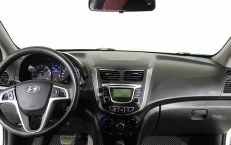 Hyundai Solaris II рестайлинг, 2013 год, 780 000 рублей, 10 фотография