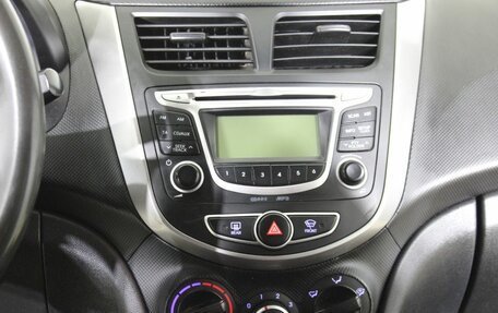 Hyundai Solaris II рестайлинг, 2013 год, 780 000 рублей, 11 фотография