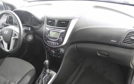 Hyundai Solaris II рестайлинг, 2013 год, 780 000 рублей, 14 фотография
