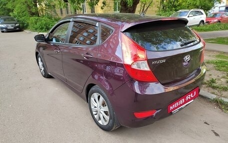 Hyundai Solaris II рестайлинг, 2012 год, 950 000 рублей, 5 фотография