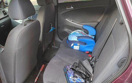 Hyundai Solaris II рестайлинг, 2012 год, 950 000 рублей, 10 фотография