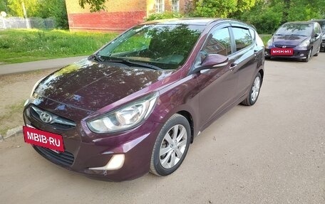 Hyundai Solaris II рестайлинг, 2012 год, 950 000 рублей, 7 фотография