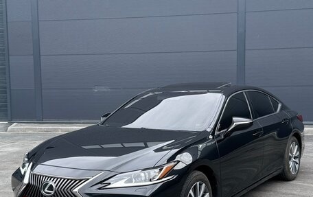 Lexus ES VII, 2019 год, 3 790 000 рублей, 13 фотография