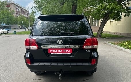 Toyota Land Cruiser 200, 2011 год, 2 500 000 рублей, 4 фотография