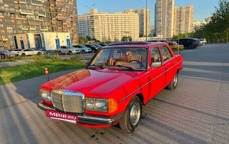 Mercedes-Benz W123, 1984 год, 2 100 000 рублей, 2 фотография
