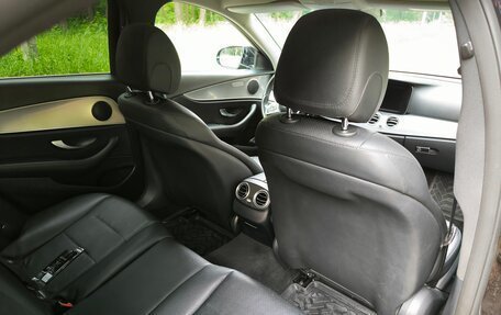 Mercedes-Benz E-Класс, 2019 год, 2 950 000 рублей, 12 фотография