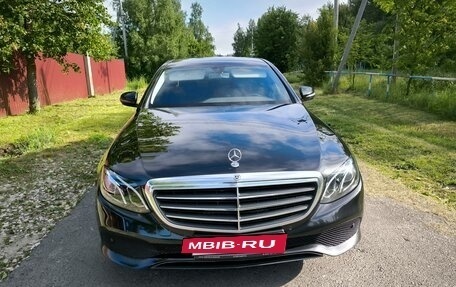 Mercedes-Benz E-Класс, 2019 год, 2 950 000 рублей, 3 фотография