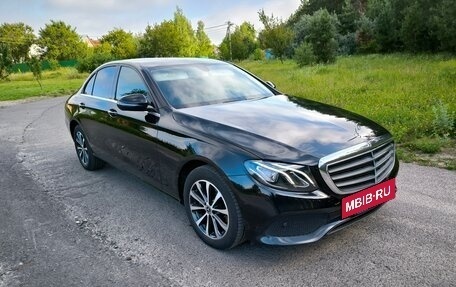 Mercedes-Benz E-Класс, 2019 год, 2 950 000 рублей, 6 фотография