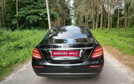Mercedes-Benz E-Класс, 2019 год, 2 950 000 рублей, 16 фотография