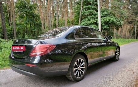 Mercedes-Benz E-Класс, 2019 год, 2 950 000 рублей, 20 фотография