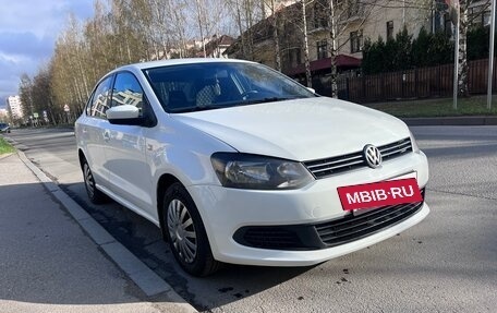 Volkswagen Polo VI (EU Market), 2015 год, 657 000 рублей, 3 фотография