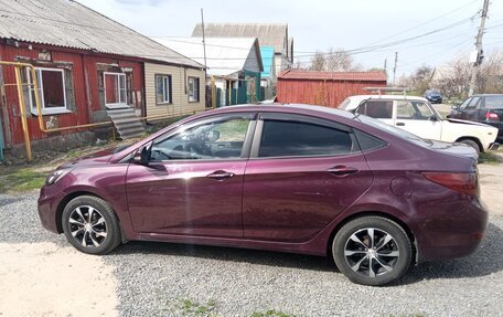Hyundai Solaris II рестайлинг, 2011 год, 830 000 рублей, 8 фотография