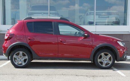 Renault Sandero II рестайлинг, 2019 год, 930 000 рублей, 5 фотография
