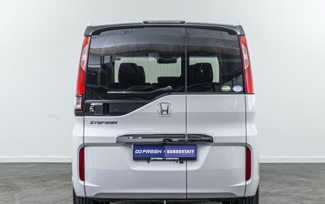 Honda Stepwgn IV, 2019 год, 2 430 000 рублей, 4 фотография