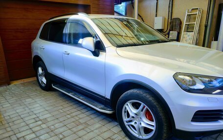 Volkswagen Touareg III, 2011 год, 2 400 000 рублей, 11 фотография