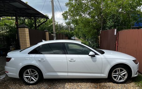Audi A4, 2018 год, 2 590 000 рублей, 3 фотография