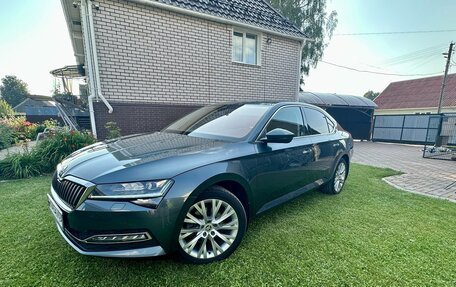 Skoda Superb III рестайлинг, 2019 год, 2 900 000 рублей, 2 фотография