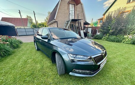 Skoda Superb III рестайлинг, 2019 год, 2 900 000 рублей, 6 фотография