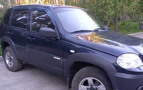 Chevrolet Niva I рестайлинг, 2013 год, 579 000 рублей, 2 фотография