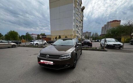 Volkswagen Jetta VI, 2012 год, 900 000 рублей, 7 фотография