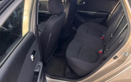 KIA Rio III рестайлинг, 2013 год, 850 000 рублей, 13 фотография