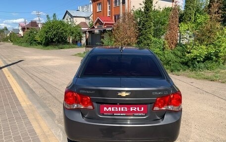 Chevrolet Cruze II, 2010 год, 730 000 рублей, 8 фотография