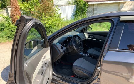Chevrolet Cruze II, 2010 год, 730 000 рублей, 14 фотография