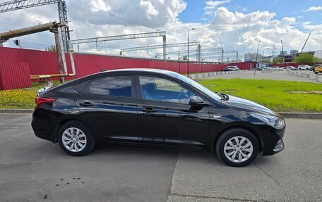 Hyundai Solaris II рестайлинг, 2018 год, 1 350 000 рублей, 2 фотография