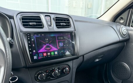 Renault Logan II, 2017 год, 865 000 рублей, 12 фотография