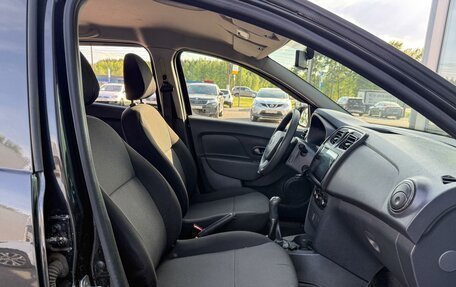 Renault Logan II, 2017 год, 865 000 рублей, 8 фотография