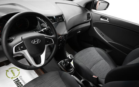 Hyundai Solaris II рестайлинг, 2015 год, 745 000 рублей, 10 фотография