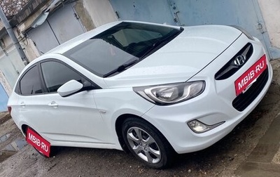 Hyundai Solaris II рестайлинг, 2012 год, 850 000 рублей, 1 фотография