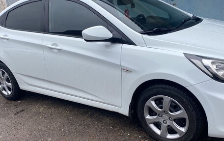 Hyundai Solaris II рестайлинг, 2012 год, 850 000 рублей, 5 фотография